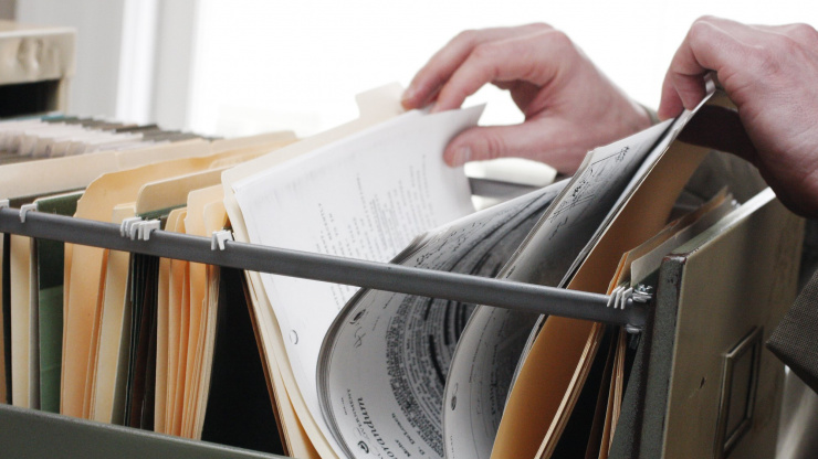 7 Benefits of Getting Rid Of All Your Old Records